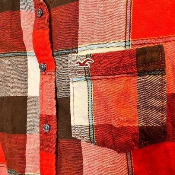 Hollister Women's Button Up Down Shirt Red White Plaid Long Sleeve Size Medium - Picture 2 of 5